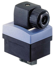 Paddle wheel flow meter electronics, pulse output (requires S030 fitting) - Bürkert SE30 - 423913